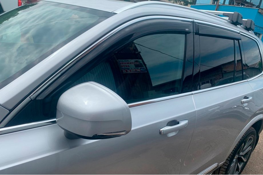 Volvo XC90 2015– Raamdeflectoren met chromen sierstrip (4 stuks, HIC) Image