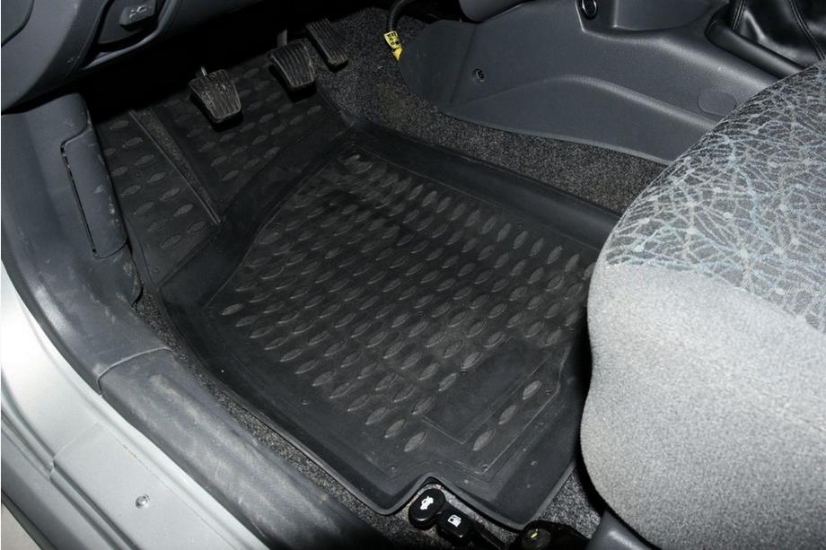 Chevrolet Lanos 1998–2017 Rubberen vloermattenset voor interieur (4 stuks, Novline) Foto 2