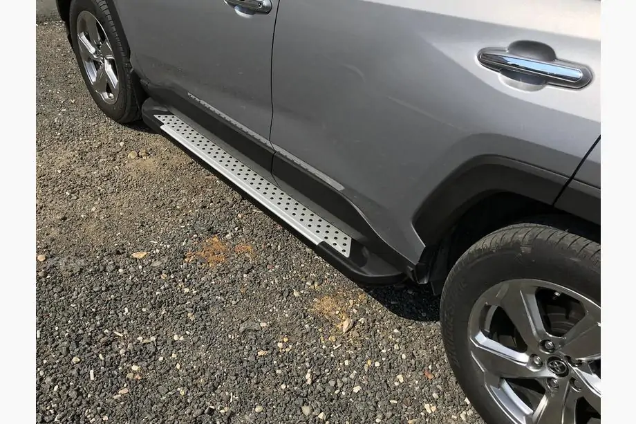 Toyota Rav 4 2019–2025 Side steps Allmond Grey (2 stuks, aluminium) Foto 2
