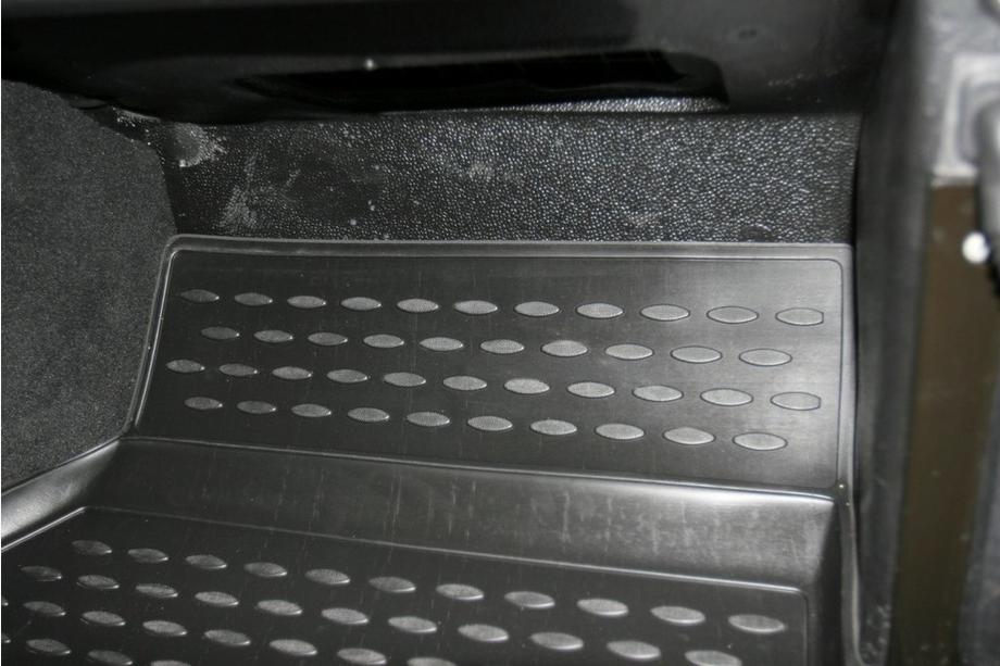Land Rover Defender 1986–2016 Rubberen vloermatten voor het interieur (3 stuks, Novline) 110/5D Foto 3