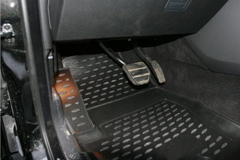 Land Rover Discovery IV 2009–2017 Rubberen vloermattenset voor interieur (4 stuks, Novline) Foto 2