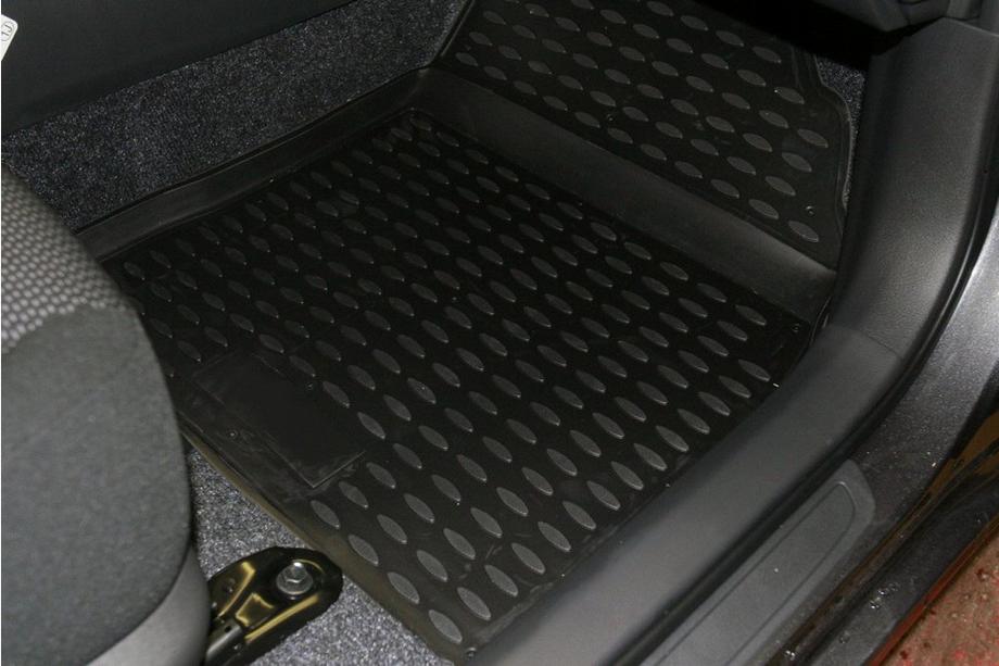 Toyota Corolla 2007–2013 Rubberen vloermattenset voor interieur (4 stuks, Novline) Foto 4