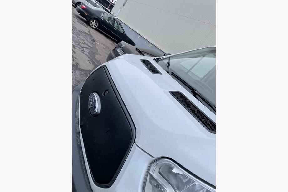 Ford Transit 2014– Winterafdekking voor radiateurgrille (2014-2018) Hoogglans Foto 3