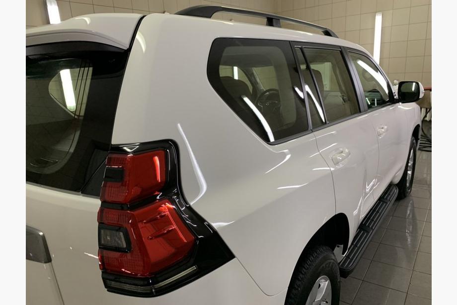 Toyota Land Cruiser Prado 150 2009–2023 Dakrails Turks design (zwart, 2 stuks) Kunststof voetjes Foto 8