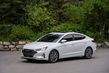 Compacte sedan Hyundai Elantra in vernieuwde vorm foto 3