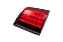 Lexus LX570/450d 2008–2022 Rechter achterlicht voor kofferklep, gebruikt (1 st., 2008-2012) foto 2