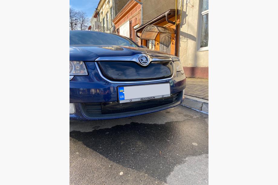 Skoda Superb 2009–2015 Winterafdekking voor grille (onder, 2008-2013) Foto 6