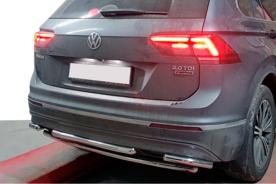 Volkswagen Tiguan 2016–2023 Achterbeschermbeugel AK001-2 (RVS) Foto 1