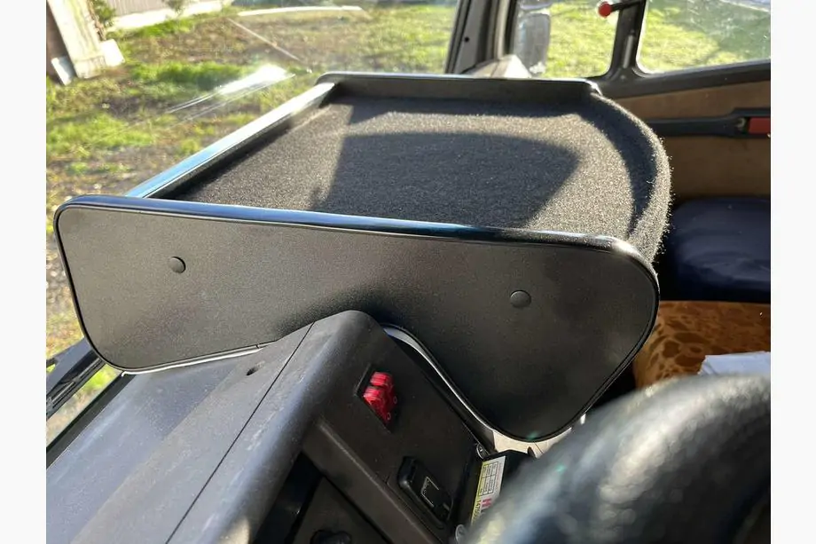 Mercedes T2 (507-814) 1967–1996 Dashboardplank (type 1) Image