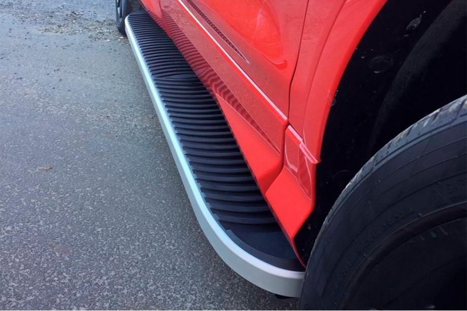 Skoda Karoq 2018– Side steps Tayga Grey (set van 2, aluminium) Image