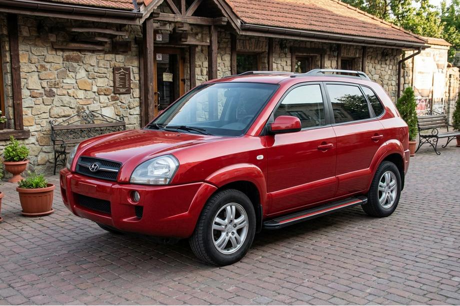 Hyundai Tucson JM 2004– Side steps Maya Red (2 stuks, aluminium) Image