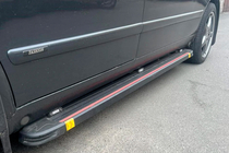 Mercedes Vito W638 1996–2003 Side steps Maya Red (2 stuks, aluminium) foto 1