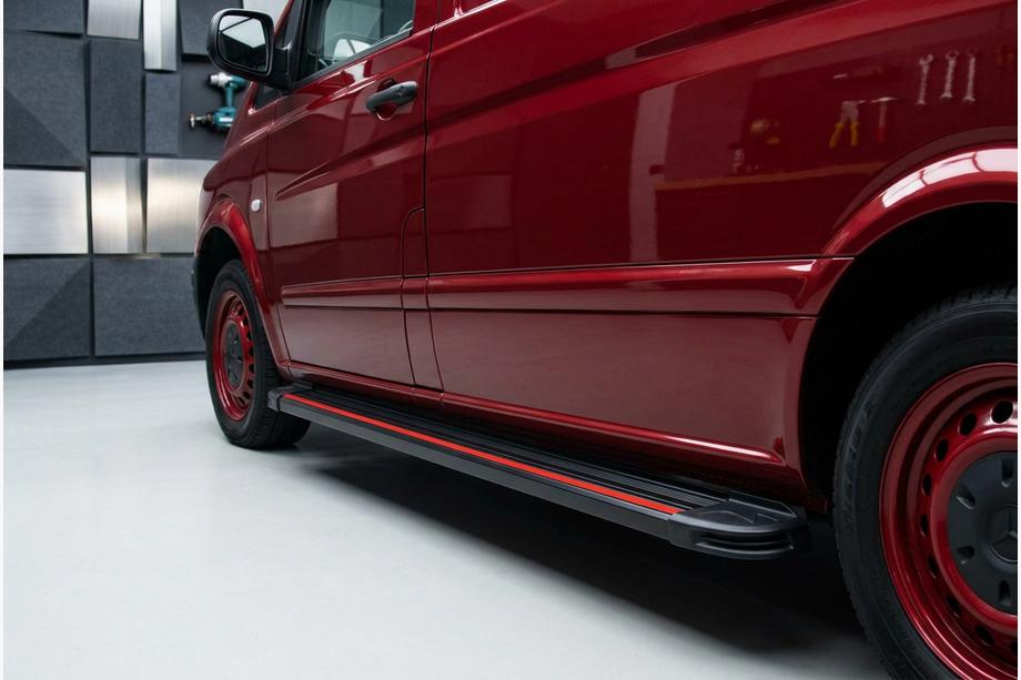 Mercedes Vito/V-klasse W447 2014– Maya Red-Black side steps (2 stuks, aluminium) Extra lang (ExtraLong) Image