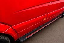 Volkswagen Crafter 2006–2016 Side steps Maya Red (2 stuks, aluminium) foto 4