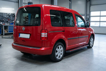 Volkswagen Caddy 2004–2010 Side steps Maya Red (2 stuks, aluminium) Maxi basis foto 1