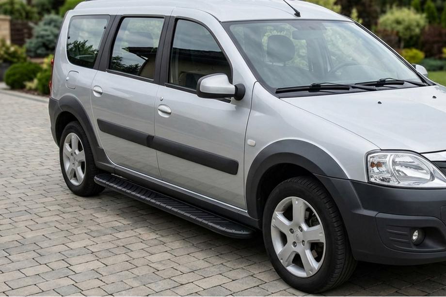 Lada Largus 2012– Bosphorus Black side steps (2 stuks, aluminium) Image