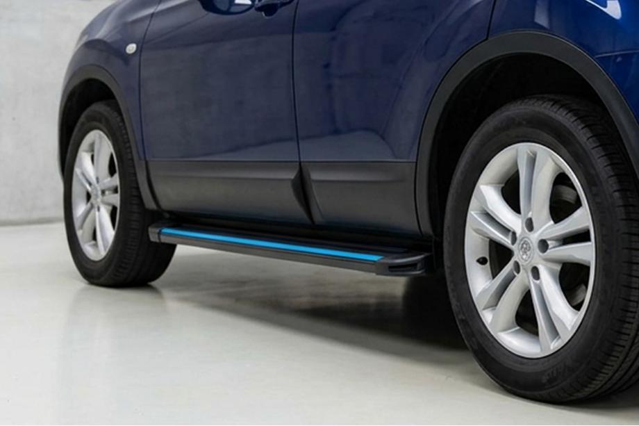 Nissan Qashqai 2010–2014 Maya Blue sidesteps (2 stuks, aluminium) Foto 1