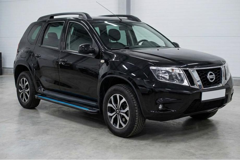 Nissan Terrano 2014– Maya Blue sidesteps (2 stuks, aluminium) Image