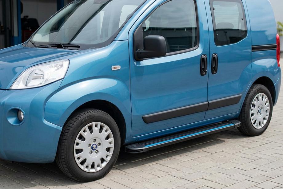 Peugeot Bipper 2008–2017 Maya Blue sidesteps (2 stuks, aluminium) Image