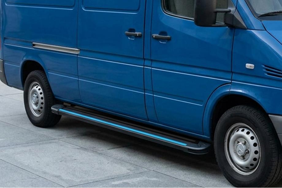 Volkswagen LT 1995–2006 Maya Blue sidesteps (2 stuks, aluminium) Middellange wielbasis Image