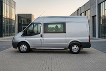 Ford Transit 2000–2014 Side steps New Vision Black (2 stuks, aluminium) L1 (kort) foto 1