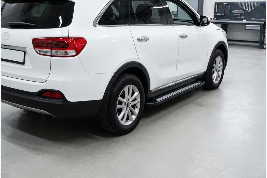Kia Sorento III UM 2014–2020 Side steps New Vision Black (2 stuks, aluminium) Image