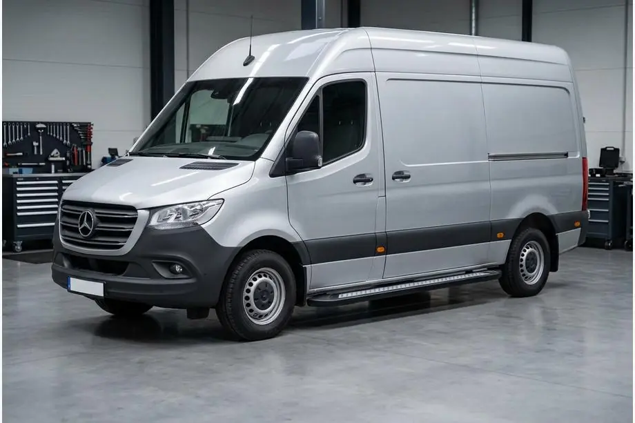 Mercedes Sprinter W907/W910 2018– Side steps New Vision Black (2 stuks, aluminium) Image
