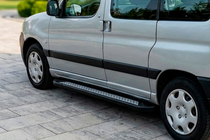 Peugeot Partner 1996–2008 Side steps New Vision Black (2 stuks, aluminium) foto 1