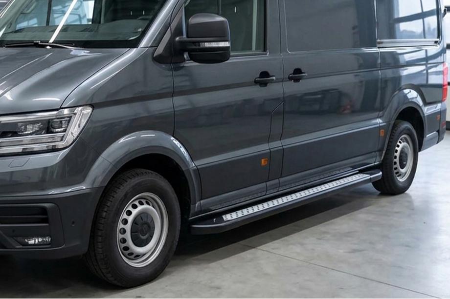 Volkswagen Crafter 2016– Side steps New Vision Black (2 stuks, aluminium) Lang/Extra lang Image
