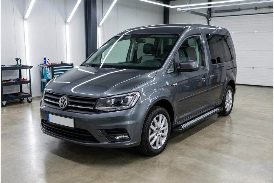 Volkswagen Caddy 2015–2020 Side steps New Vision Black (2 stuks, aluminium) Image