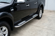 Mazda BT-50 2007–2012 Tayga V2 side steps (2 stuks, aluminium) foto 1