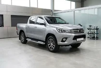 Toyota Hilux 2015– Tayga V2 side steps (2 stuks, aluminium) foto 1