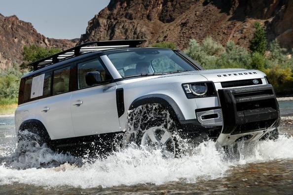 Premium vijfdeurs terreinwagen Land Rover Defender 110