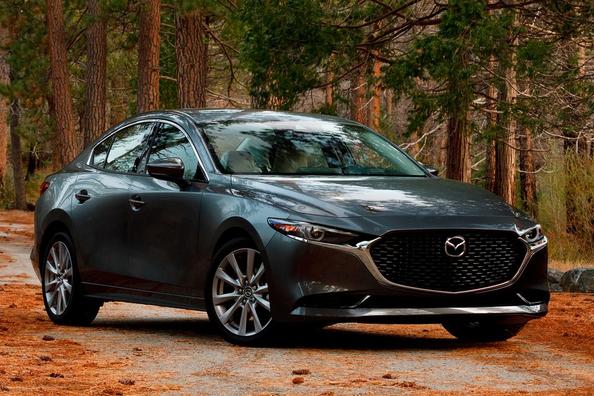 Vierde generatie van de compacte Mazda 3 sedan