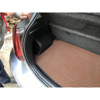 Kofferbakmat (EVA, baksteenrood) Toyota Yaris 2010–2020 foto 2