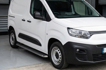 Peugeot Partner/Rifter 2019– Maydos V1 side steps (set van 2, aluminium/RVS) foto 1
