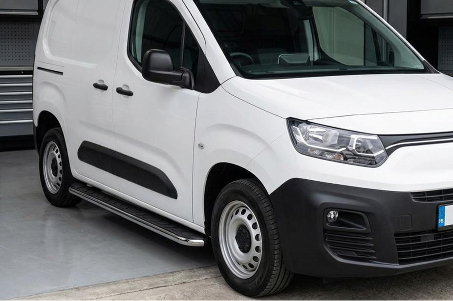 Opel Combo 2019– Maydos V1 side steps (set van 2, aluminium/RVS) Image