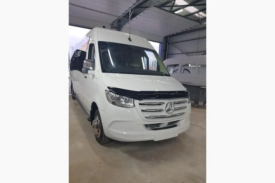 Mercedes Sprinter W907/W910 2018– Motorkapdeflector (EuroCap) Foto 14