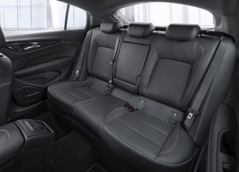 Review van de middelgrote liftback Opel Insignia Grand Sport
