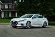 Middenklasse sedan Nissan Altima van de zesde generatie foto 1