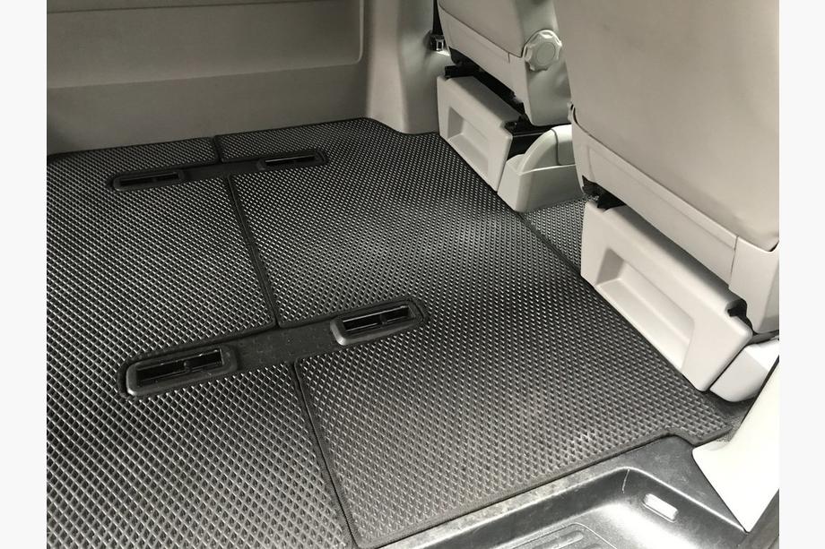 Volkswagen T5 2010–2015 EVA matten V1 (lange wielbasis, volledige interieurset, zwart) Foto 3