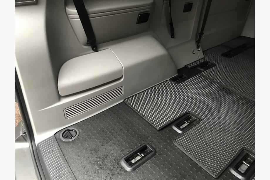 Volkswagen T5 2010–2015 EVA matten V1 (lange wielbasis, volledige interieurset, zwart) Foto 7