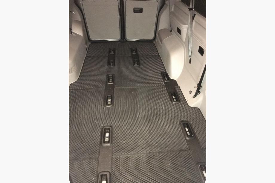 Volkswagen T5 2010–2015 EVA matten V1 (lange wielbasis, volledige interieurset, zwart) Foto 12