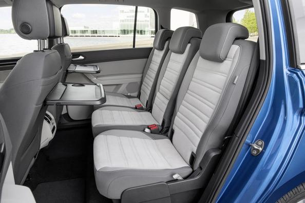 Review van de tweede generatie Volkswagen Touran Foto 8
