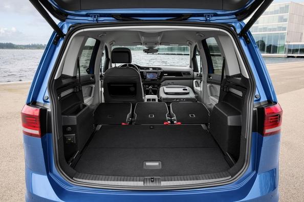 Review van de tweede generatie Volkswagen Touran Foto 9