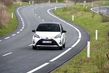 Review van de vernieuwde subcompacte hatchback Toyota Yaris foto 4
