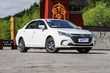 Review van de hybride sedan BYD Qin 100 foto 2