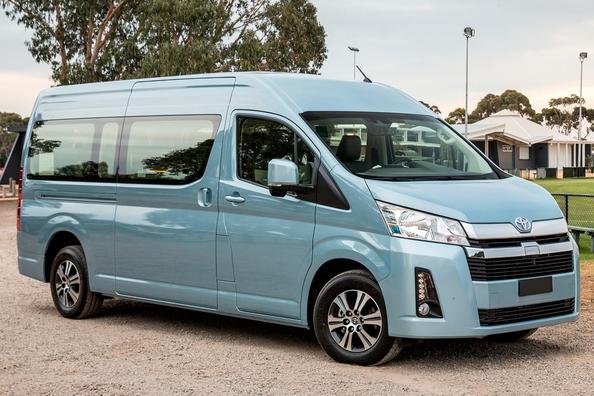 Review van de nieuwe generatie Toyota Hiace-minibus Foto 1