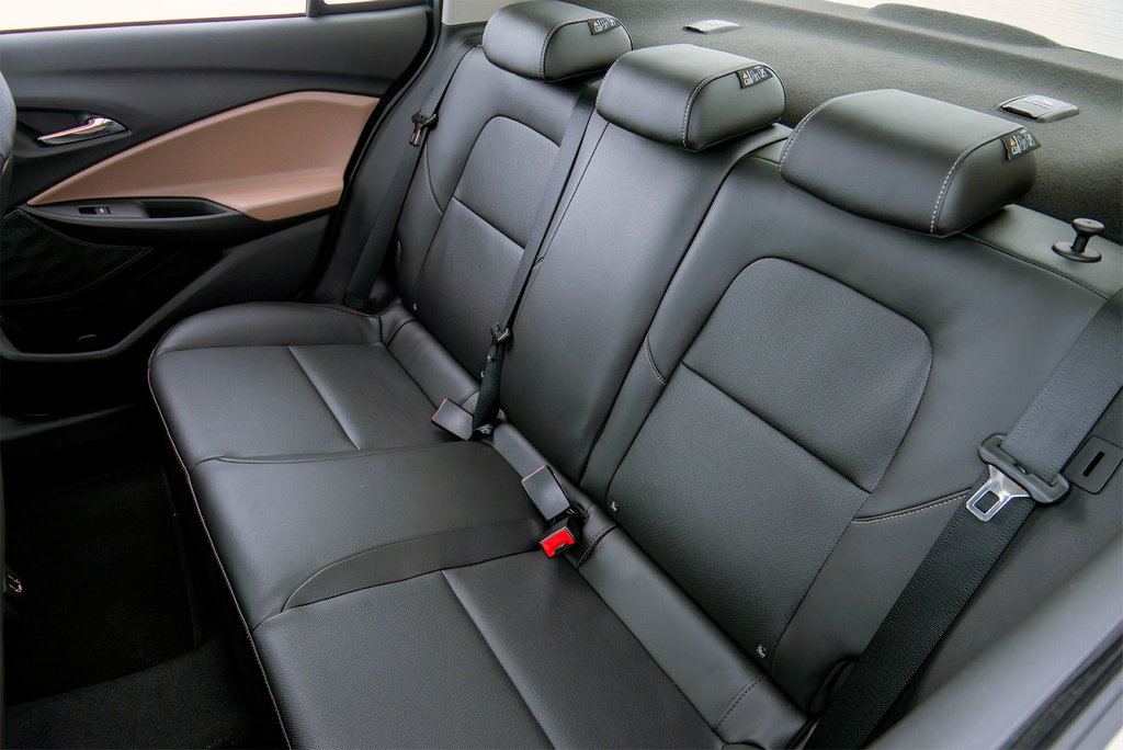 Review van de betaalbare compacte sedan Chevrolet Onix