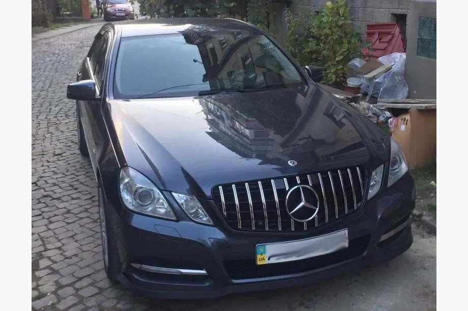 Mercedes E-klasse W212 2009–2016 Radiateurgrille GT Panamericana (2009-2012) Image
